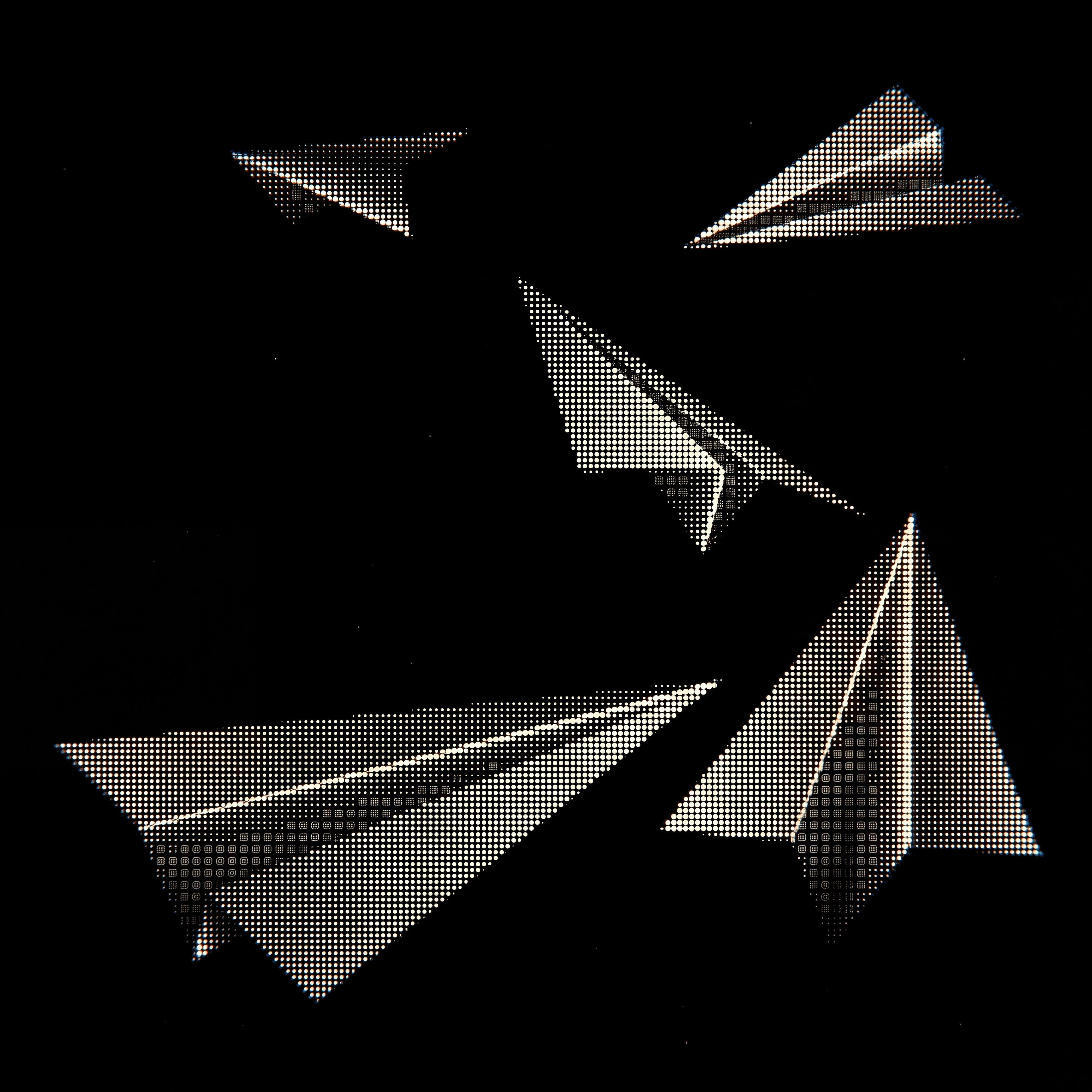 Avions de papier en formation · dot-matrix